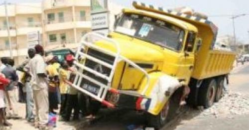 KOLDA :Un camion sans chauffeur sème la panique au centre-ville