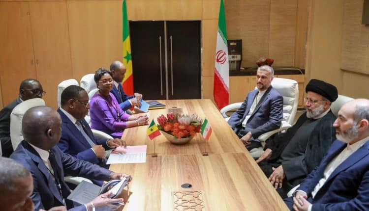 SOMMET DES BRICS : MACKY SALL S’EST ENTRETENU AVEC EBRAHIM RAÏSSI, PRÉSIDENT DE LA RÉPUBLIQUE ISLAMIQUE D’IRAN