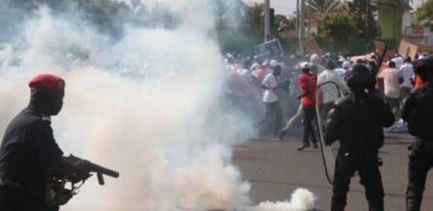 Kébémer : Des Manifestants, Qui Réclament La Restitution De Leurs Terres, Dispersés Avec Des Grenades Lacrymogènes