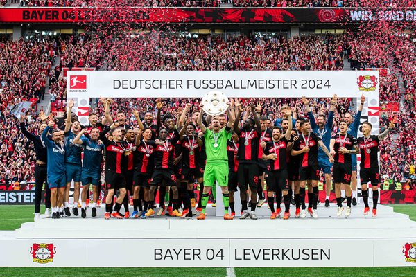 Bundesliga: le champion finit invaincu