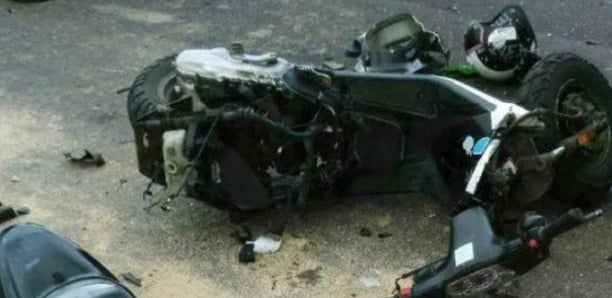 Accident sur la VDN Sénégal Japon : Un car « Ndiaga Ndiaye » finit sa course sur une moto Tiak-tiak